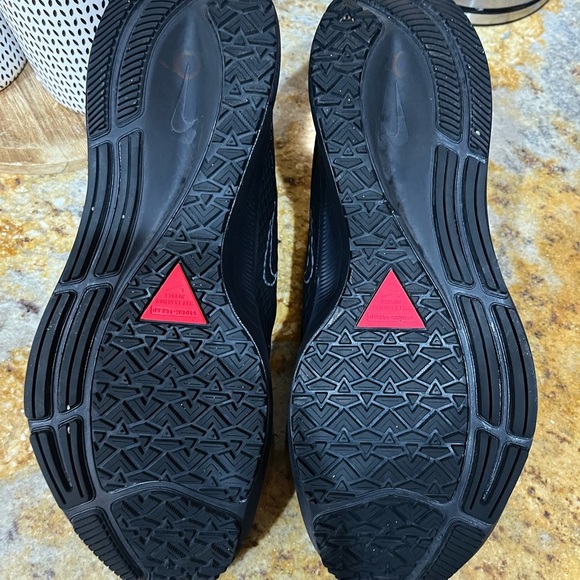 Nike Air Zoom Pegasus 37 Shield size 12 - Picture 6 of 7